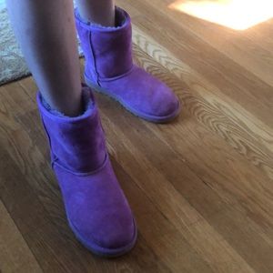 Classic Short Uggs Women Purple Size 6 EUC
